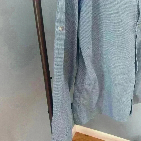 Eddie Bauer Mens blue button down shirt‎ size L, adjustable sleeves, casual - Picture 3 of 8